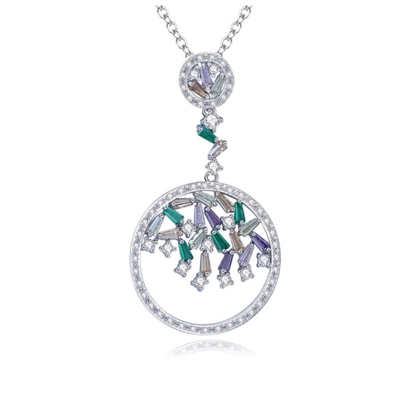 🎁 Swarovski Crystals The Imalia Circle Necklace - Picture 1 of 4